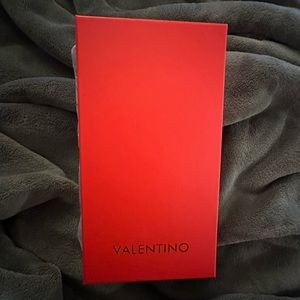Valentino Box
